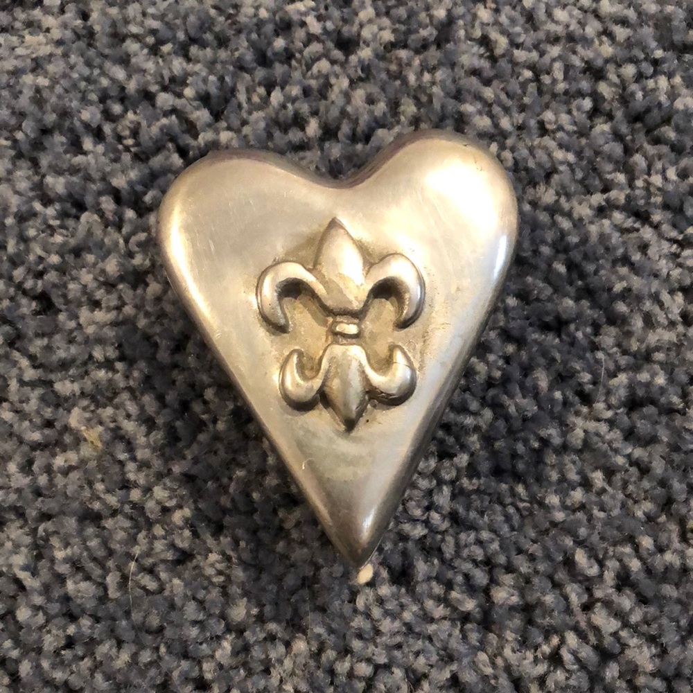 Heart shaped jewelry box